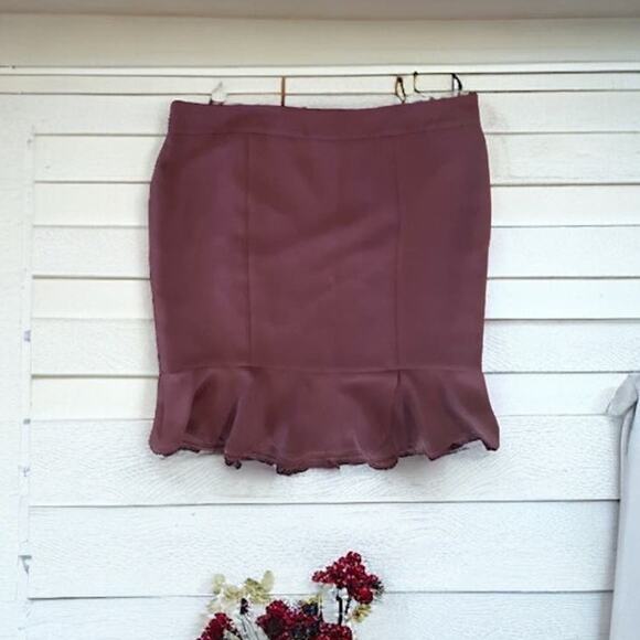Talbots Women's Deep Purple Ruffled Hem Side Zip Close Pencil Skirt | Size 18 - Picture 1 of 8